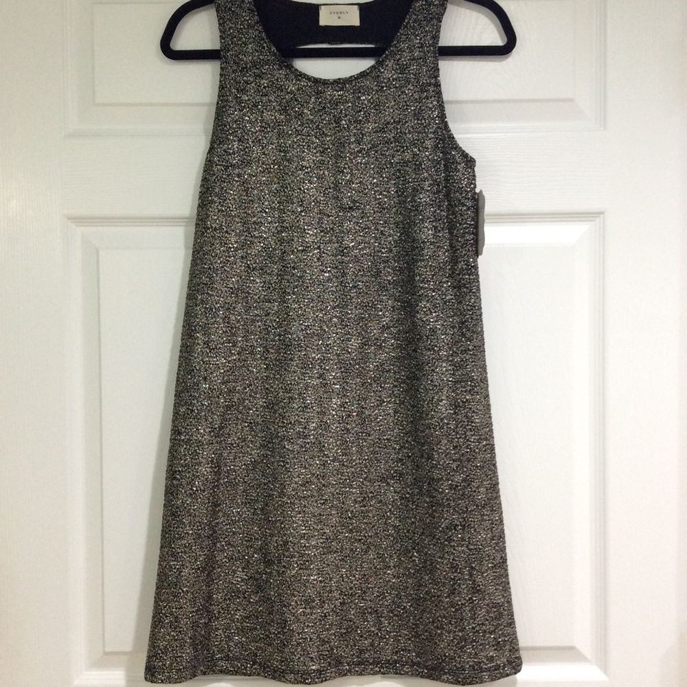 NWT Shimmer gold/black holiday swing dress
